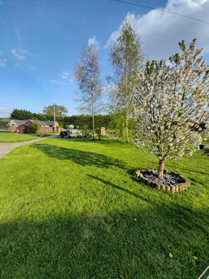 Mile House Barn Bed & Breakfast Nantwich Bagian luar foto